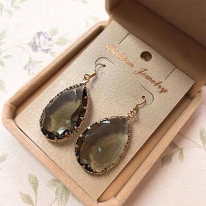 Ladies fashion earrings