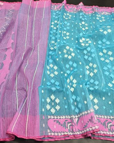 Women's Fashionable Saree